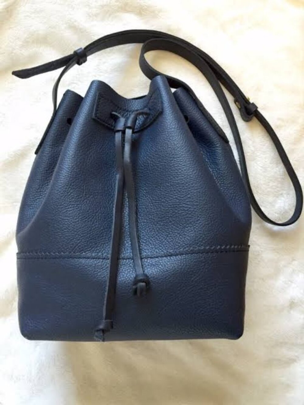 J Crew Downing Pebbled Leather Drawstring Boho Bucket Shoulder Bag in Navy Blue